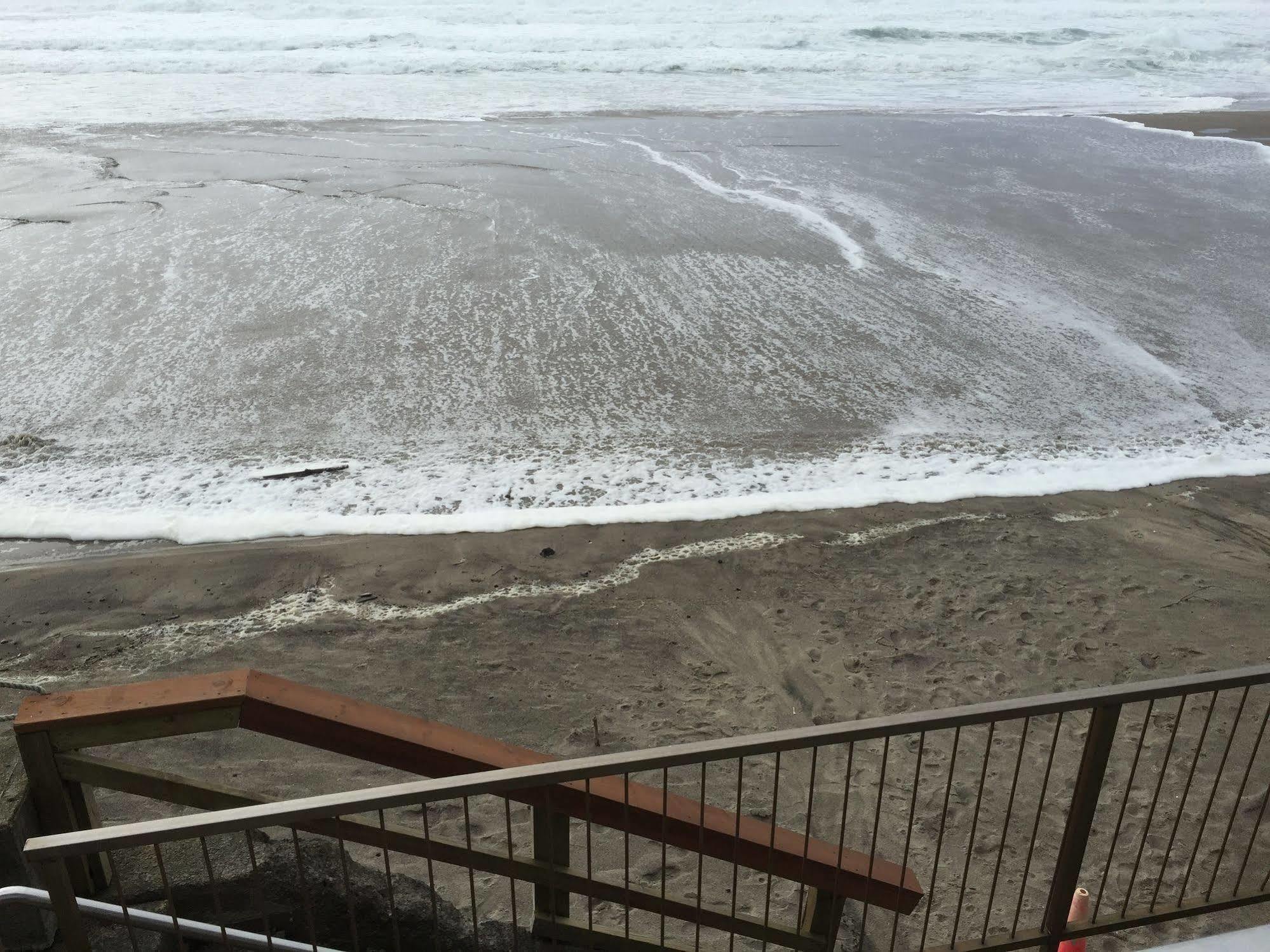 Sandcastle Beachfront Lincoln City Exteriör bild